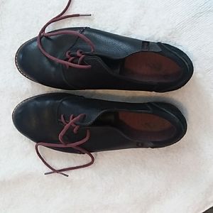 Black Ahnu Emery Oxfords, Size 9